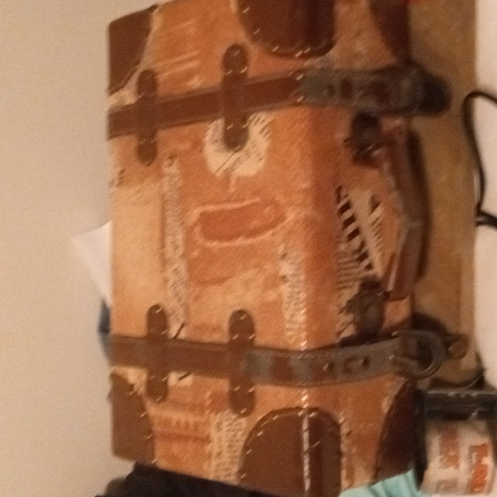 Vintage small suitcase